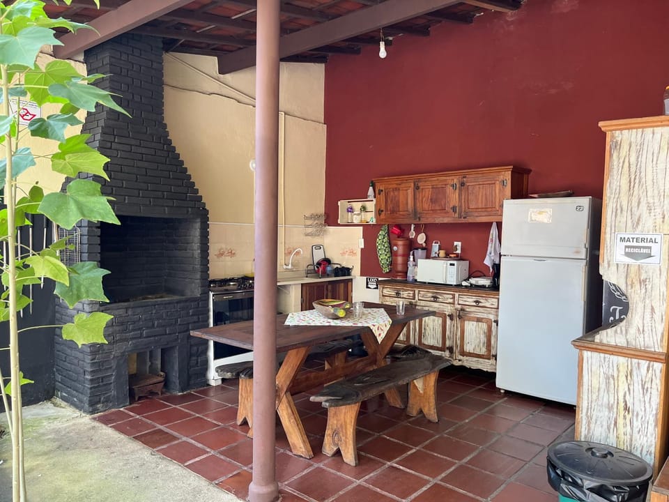 Kitchen or kitchenette, Dining area, oven, pet friendly, stove