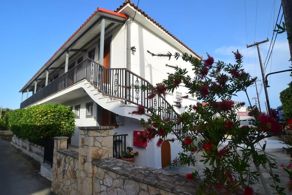 Property building, Day