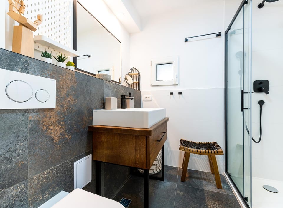Shower, Bathroom