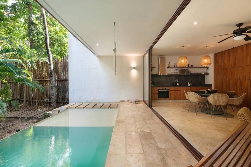 Balcony/Terrace, Swimming pool