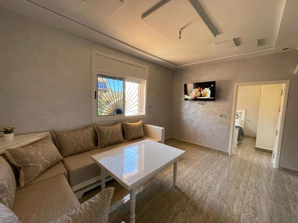 Communal lounge/ TV room, TV and multimedia, Kitchen or kitchenette, Living room, Seating area, Dining area, Evening entertainment