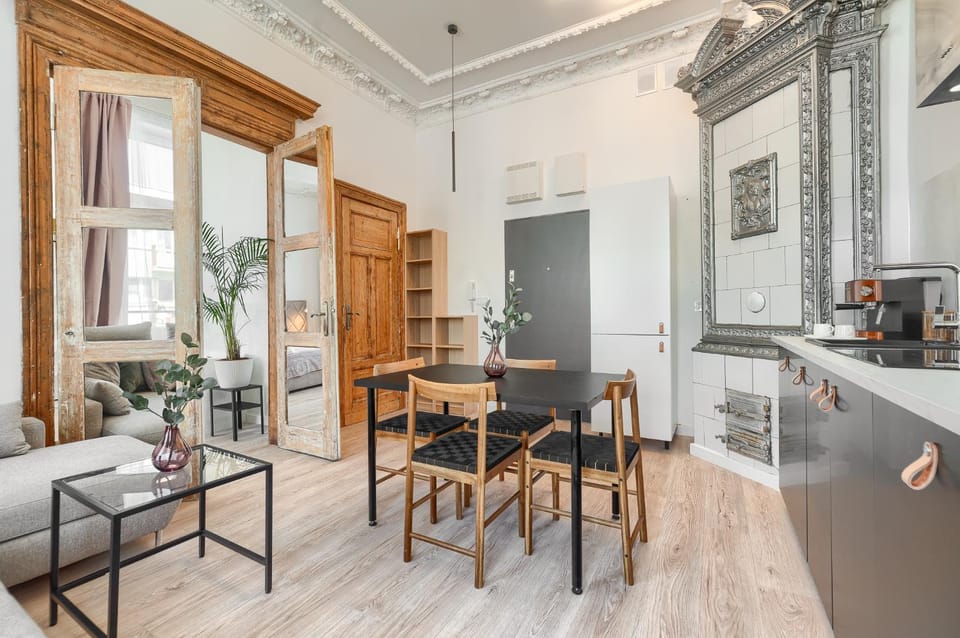 Kitchen or kitchenette, Living room, Dining area