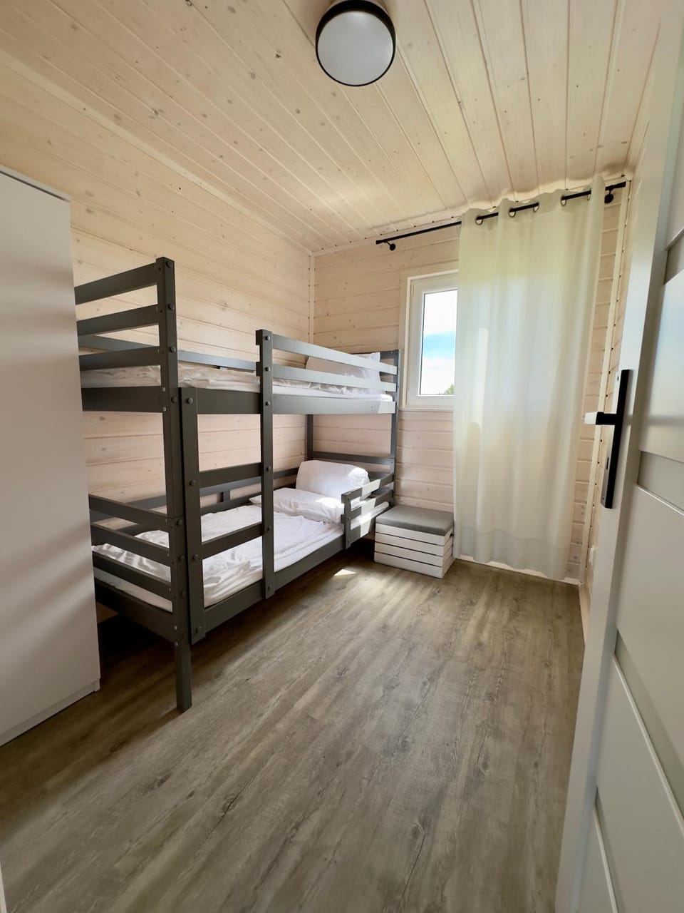 Property building, Bedroom, Guests, children, young children, older children