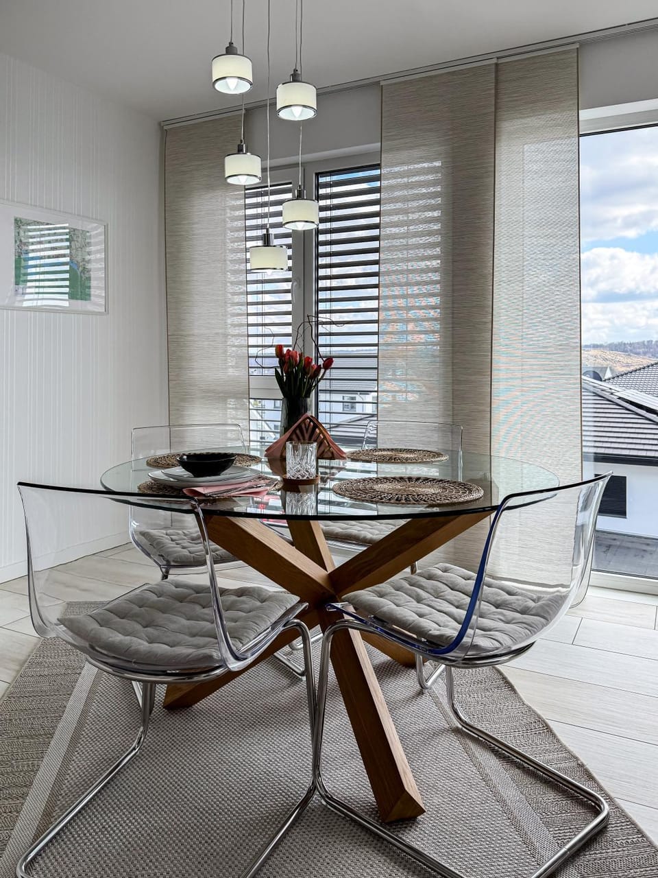Seating area, Dining area