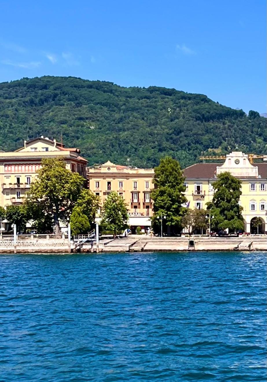 Property building, Lake view