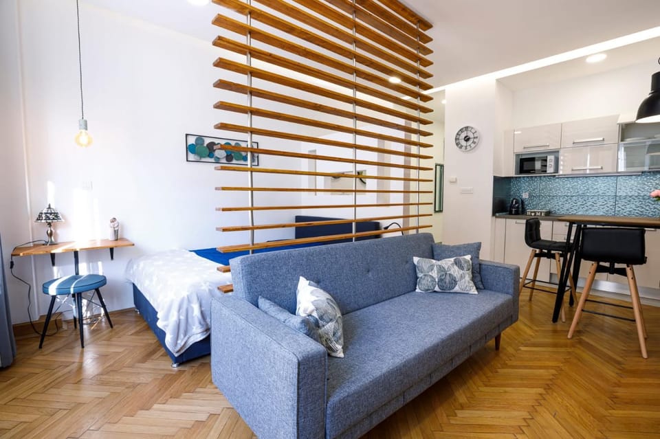Living room, Photo of the whole room, Seating area