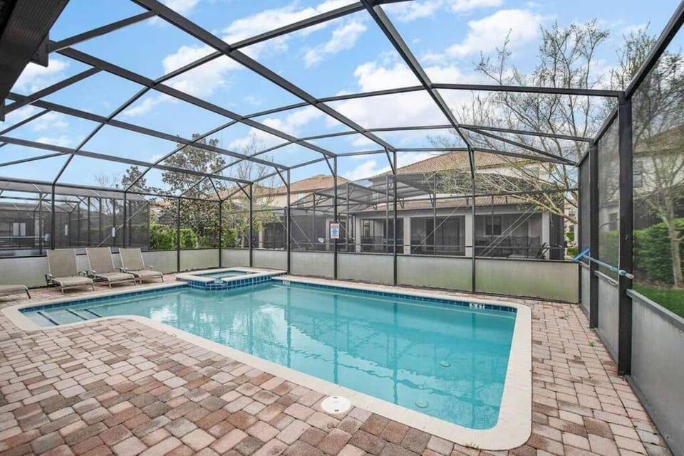 Upscale Family Home withCustom Arcade, Theatre Villa in Four Corners