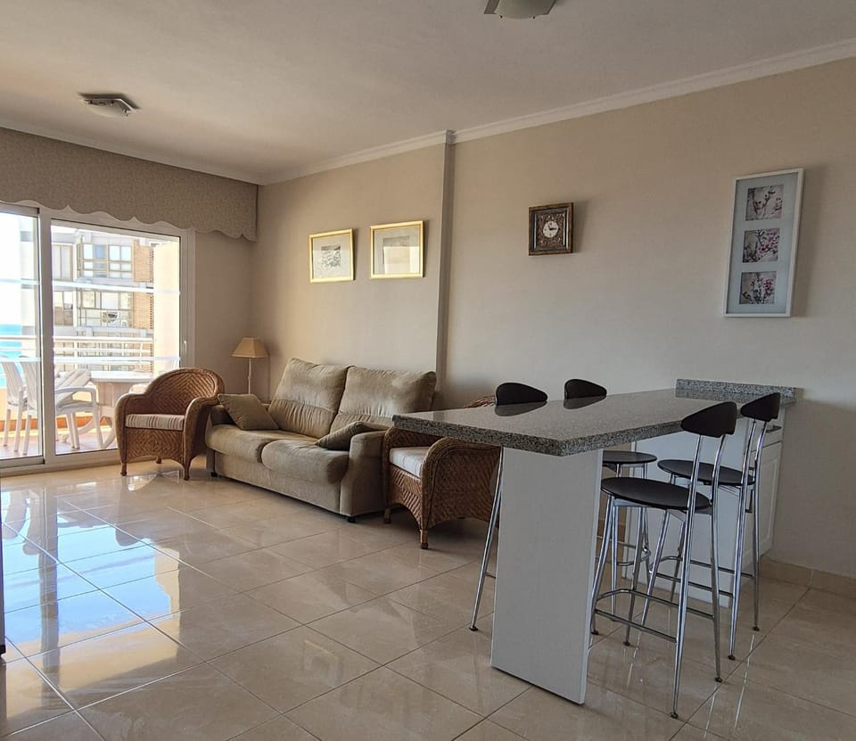 Playa de Oro con Parking Apartment in Calp