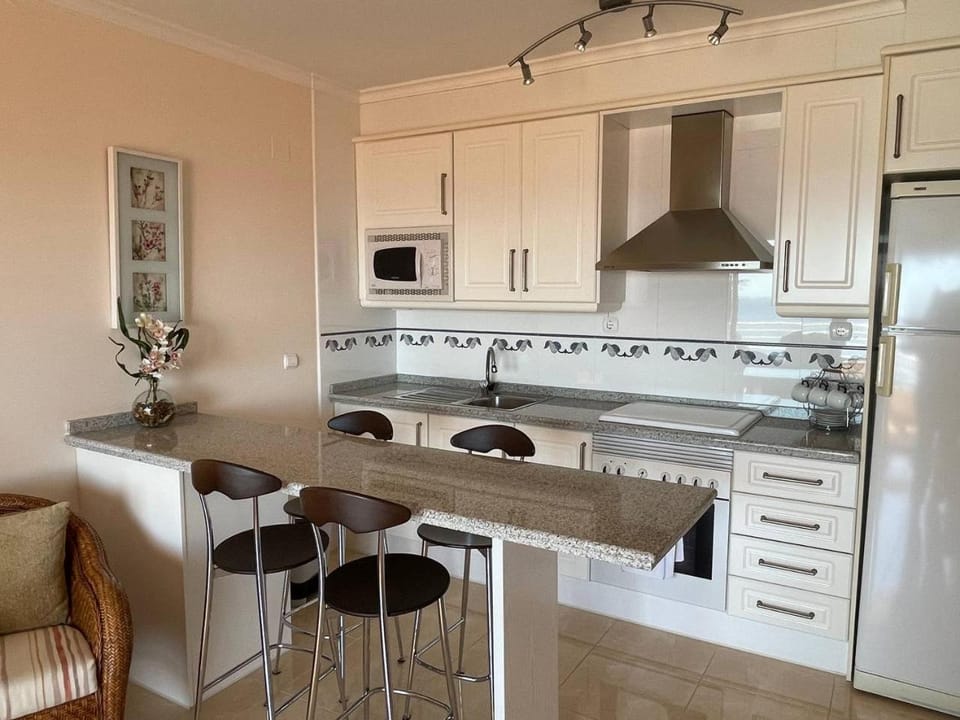 Playa de Oro con Parking Apartment in Calp