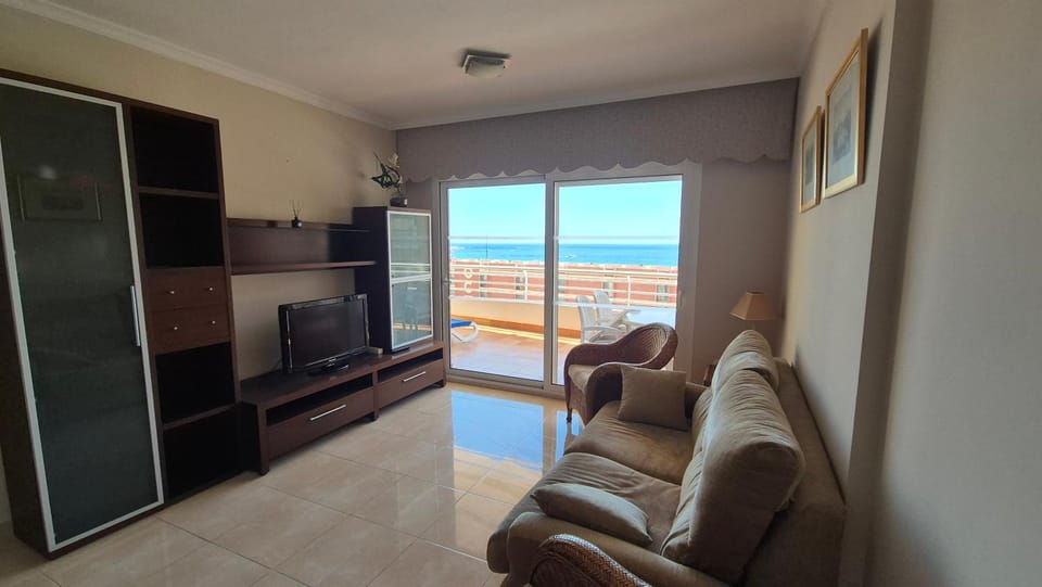 Playa de Oro con Parking Apartment in Calp