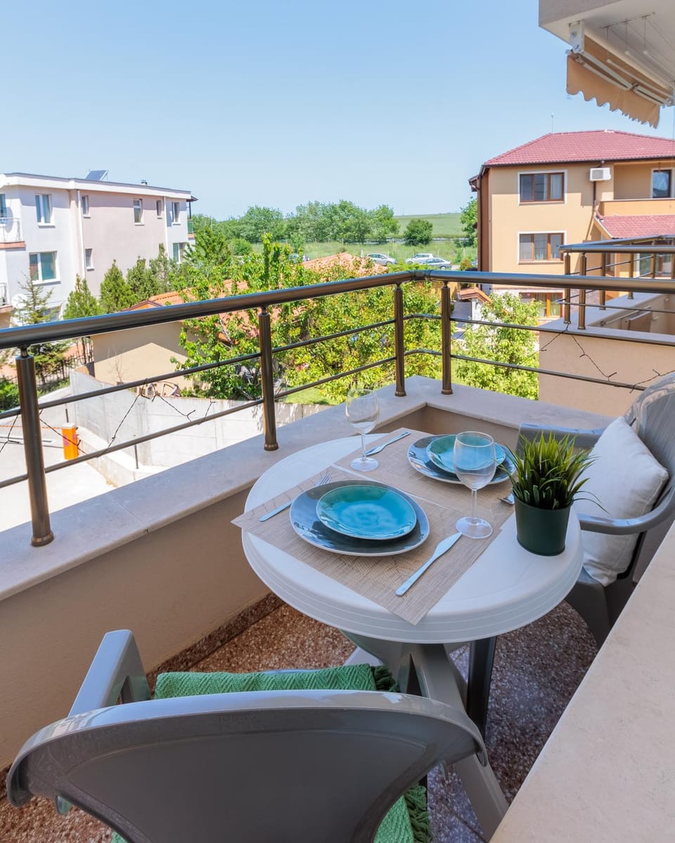 Day, Balcony/Terrace, Balcony/Terrace, Seating area