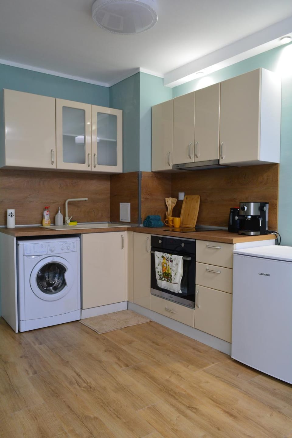 Coffee/tea facilities, pet friendly, stove, washing machine, kitchen