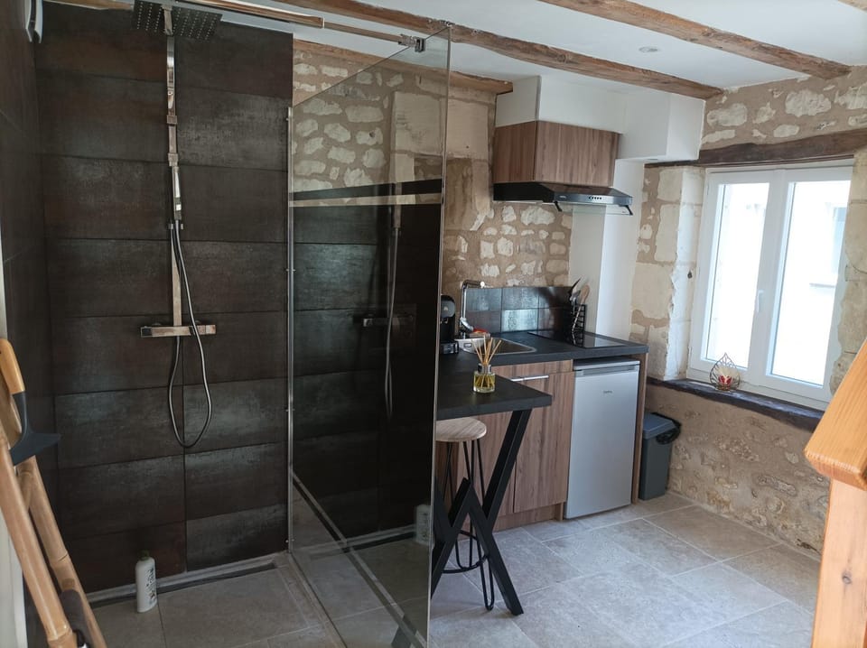 L'instant Civray House in Centre-Val de Loire