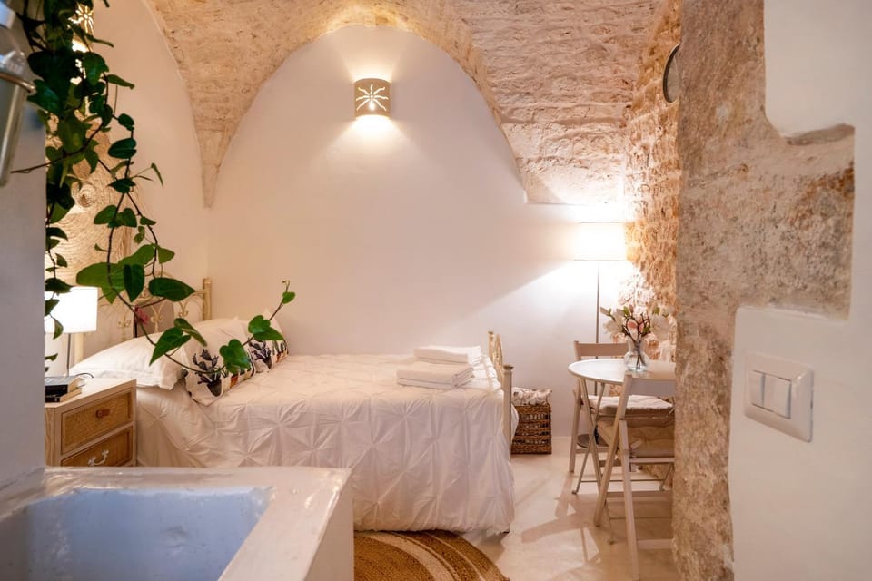Bathroom, Living room