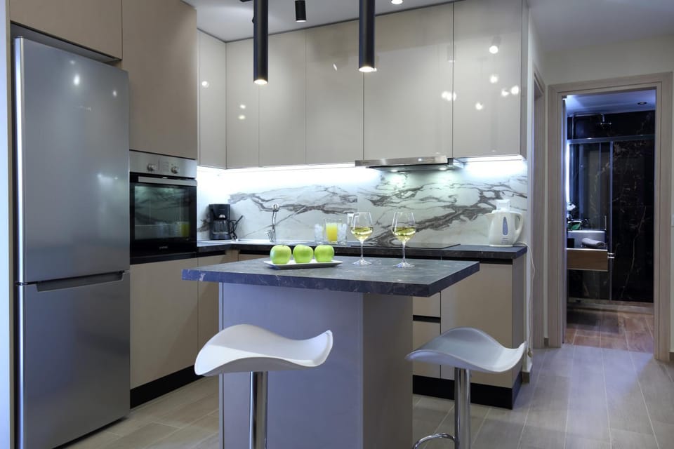 Dining area, pet friendly