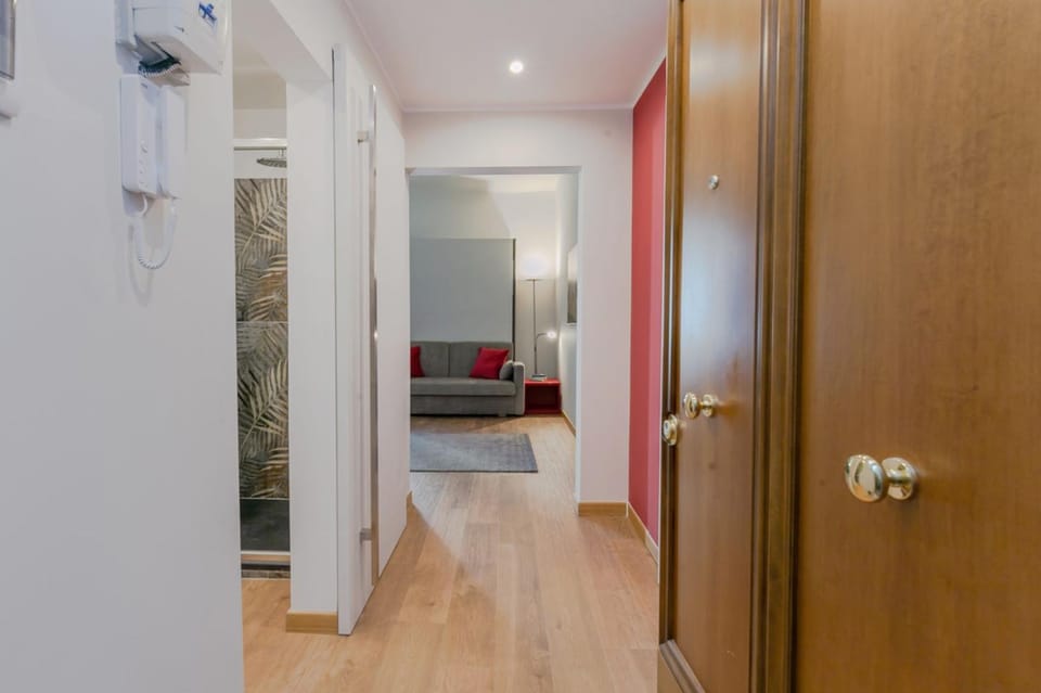 Photo of the whole room, wardrobe