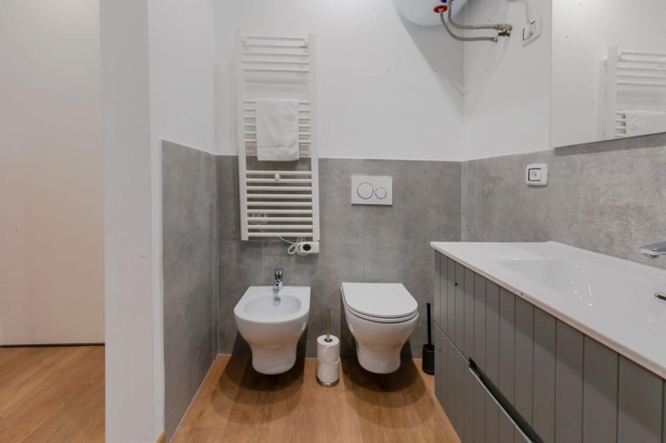 Toilet, Bathroom