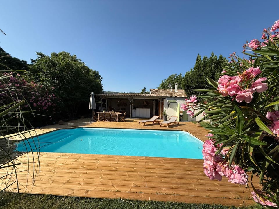 La Belle Rivière Bed and Breakfast in Salernes