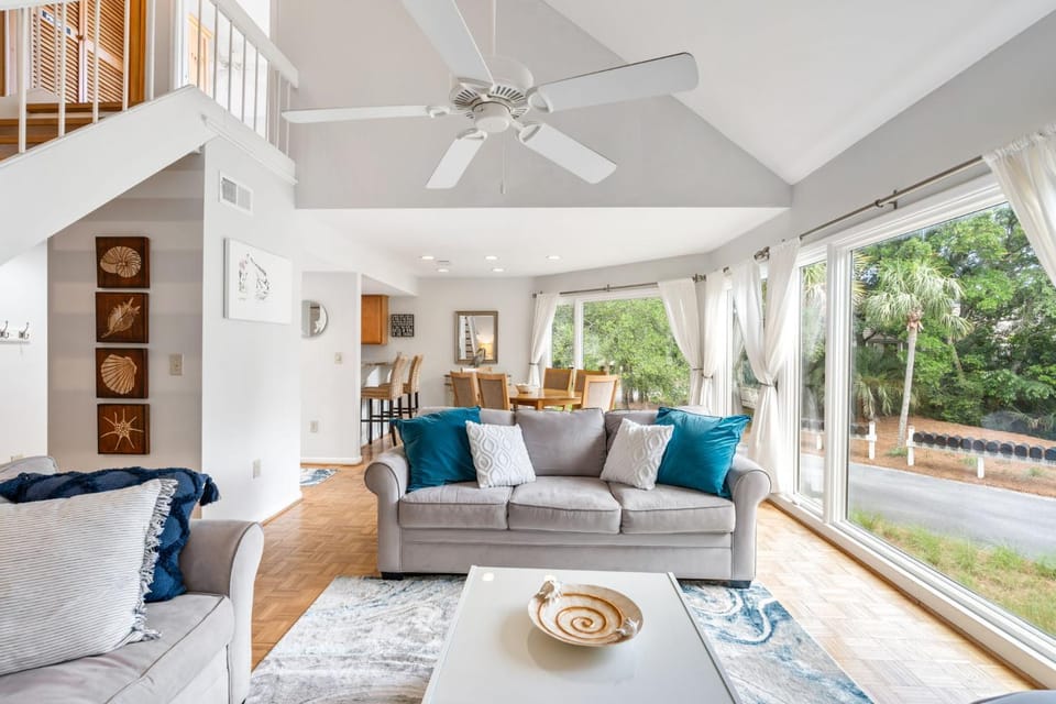 735 Spinnaker Beach House Villa in Seabrook Island