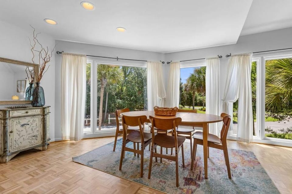 735 Spinnaker Beach House Villa in Seabrook Island