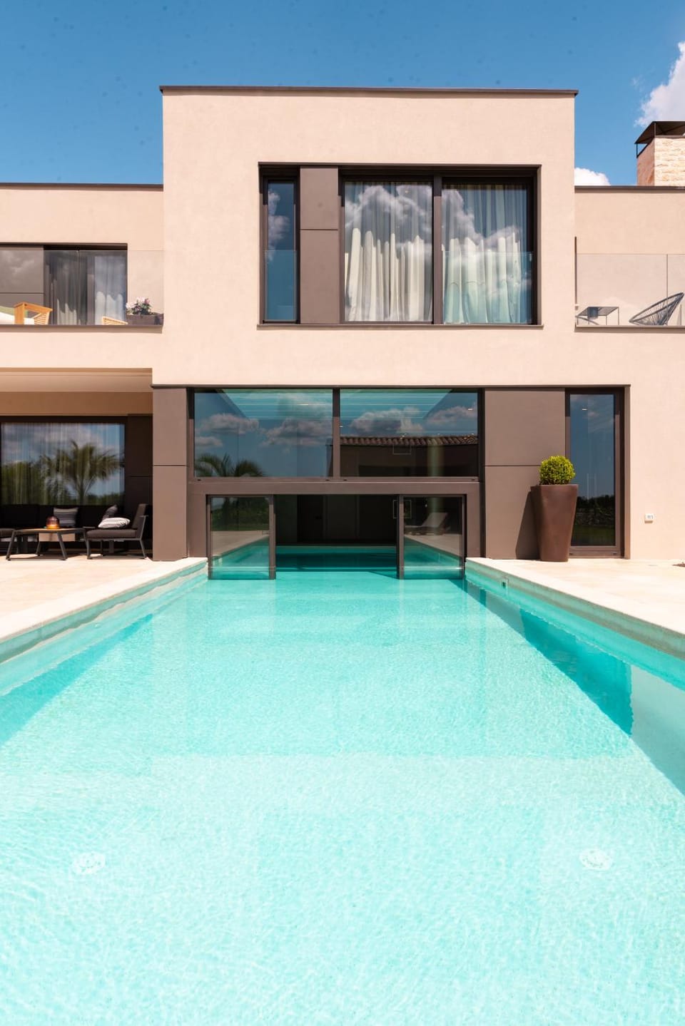 Pool view, Swimming pool