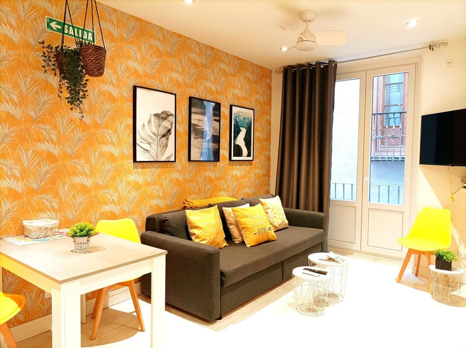 Communal lounge/ TV room, TV and multimedia, Living room, Seating area