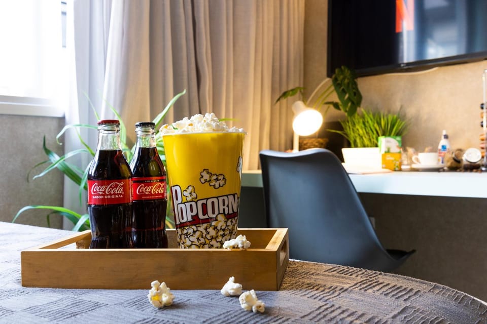 TV and multimedia, Food and drinks, Food