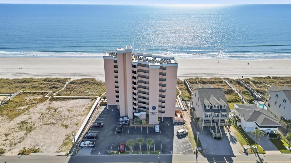 Oceanfront Suite Private Balcony Top Location House in North Myrtle Beach