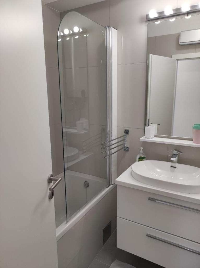 S`akvarel 2 - Private Garage Apartment in Split