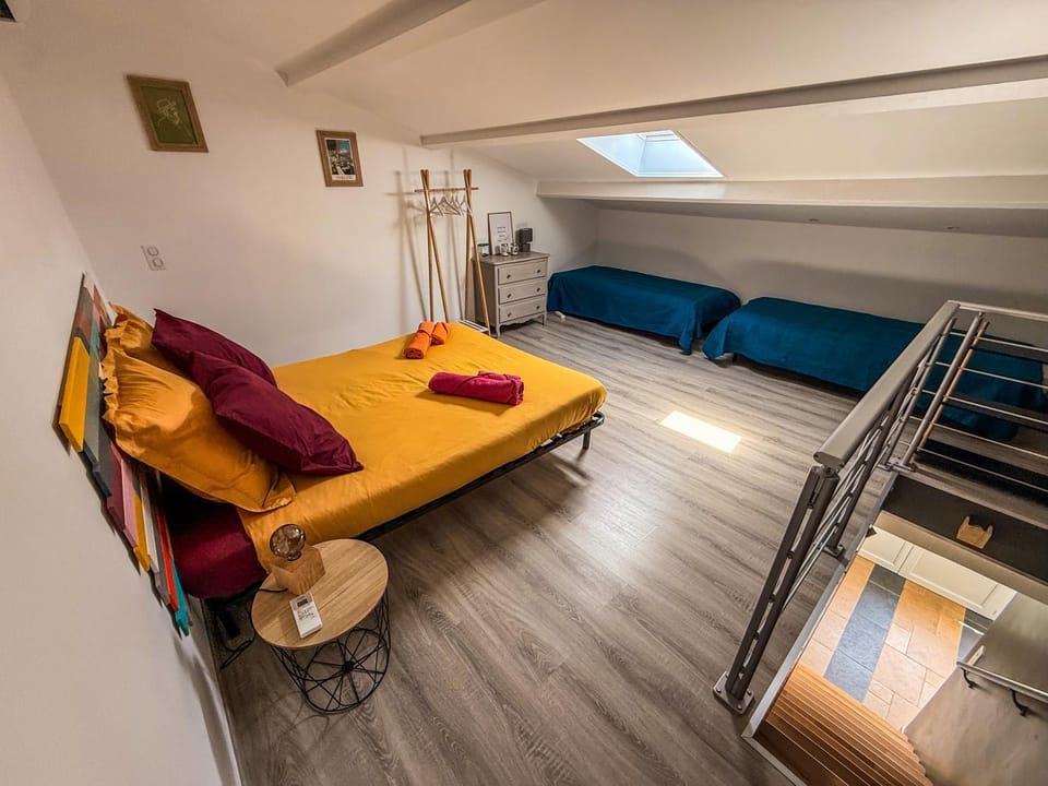 Le Petit Valexiane Piscine & Jardin Apartment in Graveson