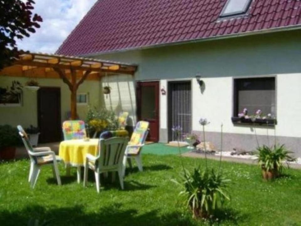 Garden, Balcony/Terrace