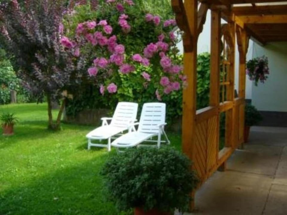 Facade/entrance, Garden