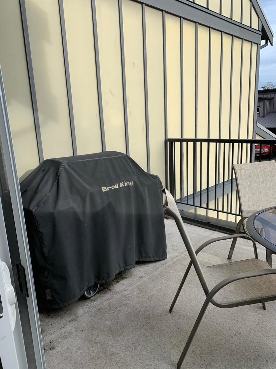 Race Rocks Townhouse - Pet Friendly Sooke Rental House in Vancouver Island