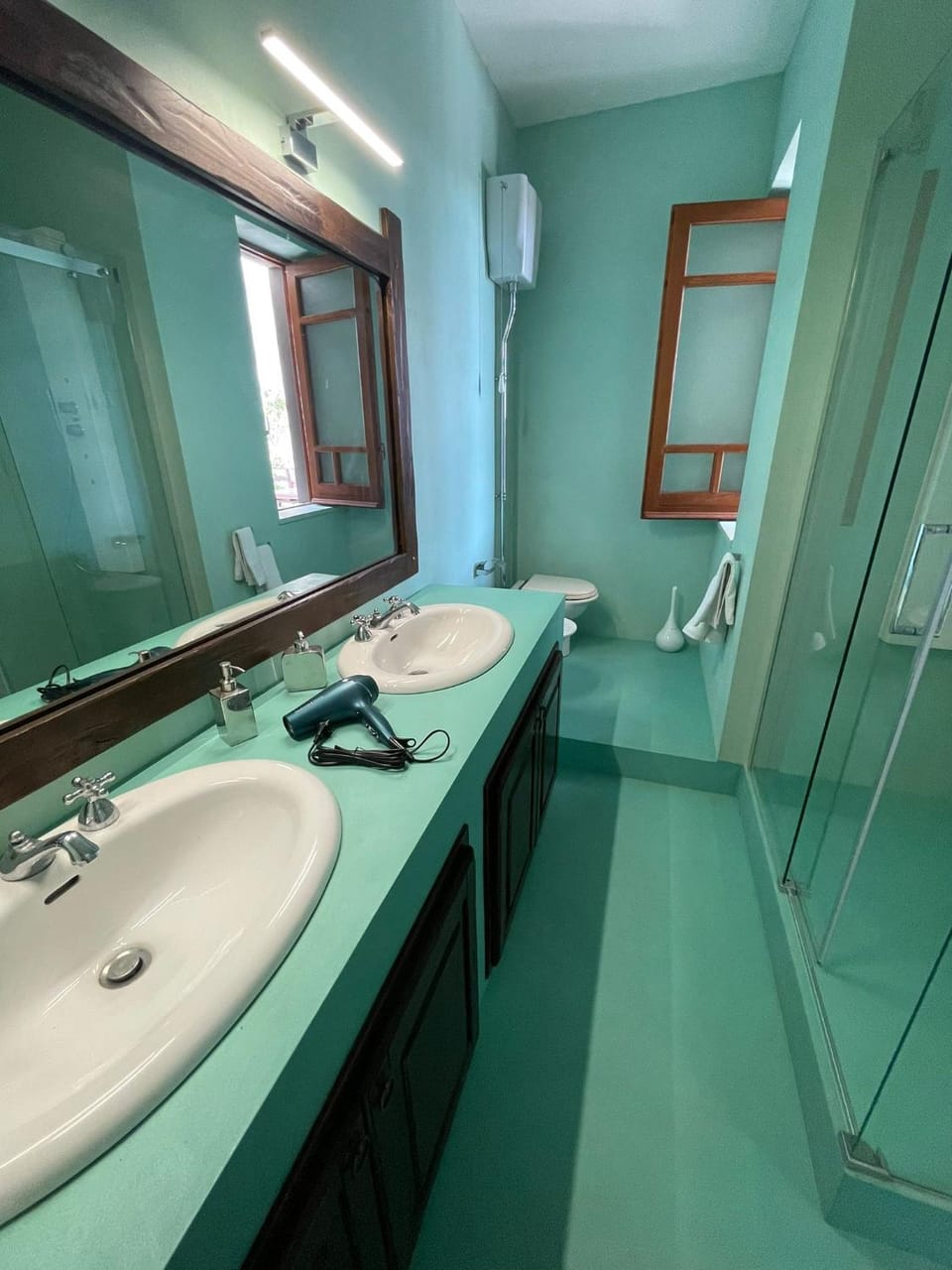 Shower, Bathroom, towels