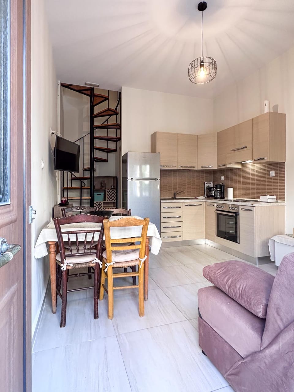 Kitchen or kitchenette, Living room, pet friendly