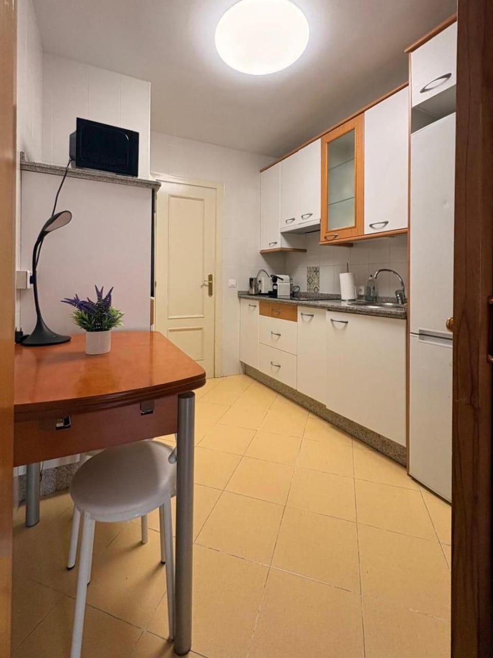 Kitchen or kitchenette, Dining area, microwave, oven, stove