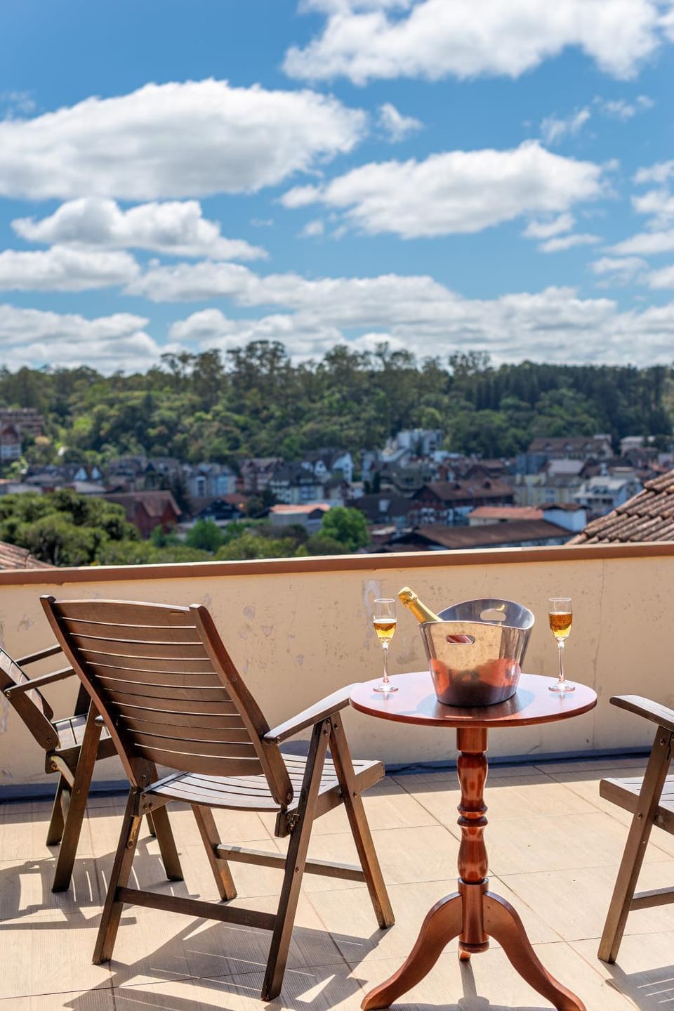 View (from property/room), Balcony/Terrace, City view