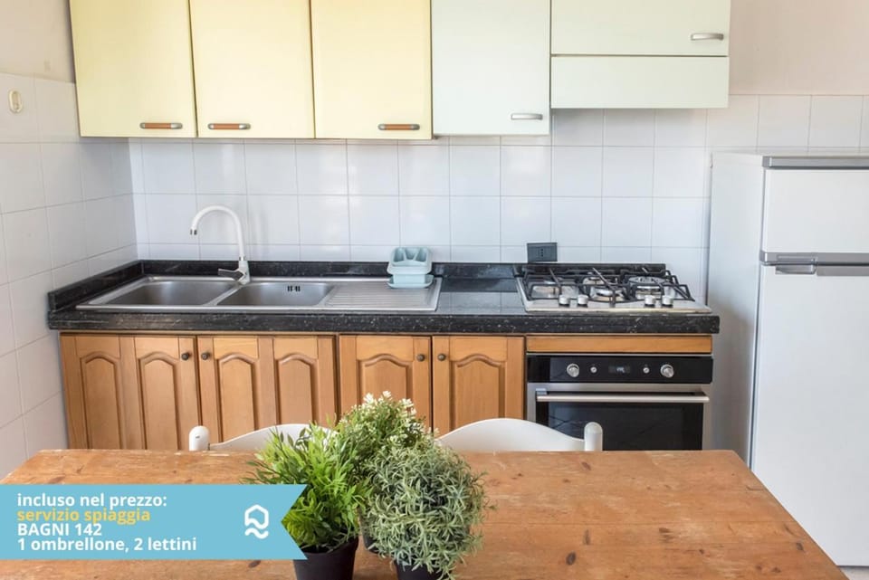 SE003 - Senigallia, bilocale sul mare con spiaggia Apartment in Senigallia