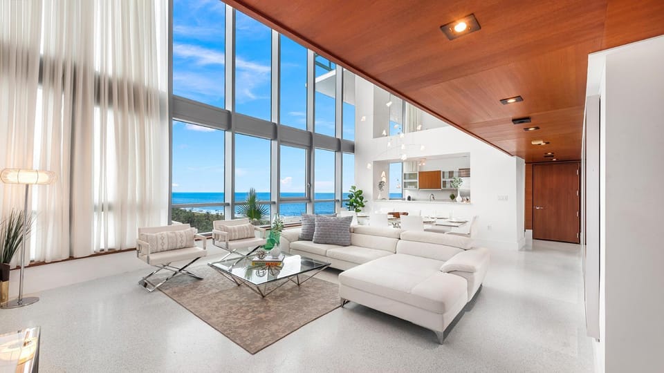 Living room, Sea view