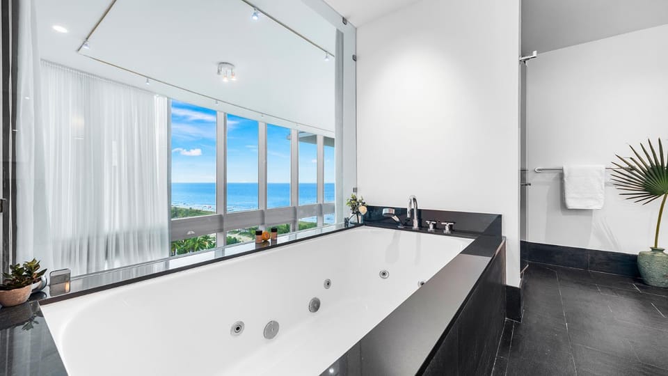 Bathroom, Sea view, Bath