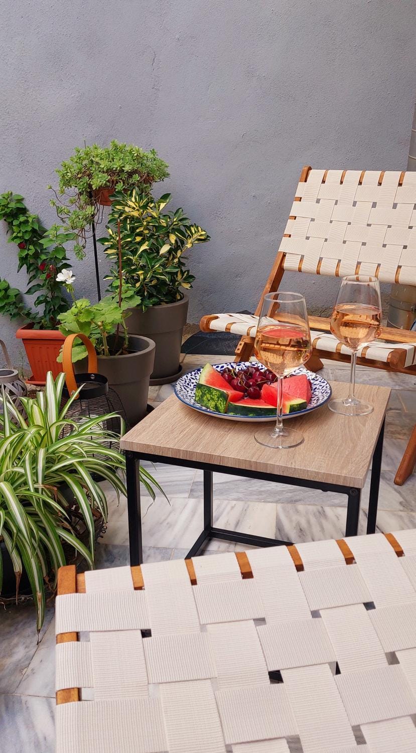 Garden, Balcony/Terrace, Balcony/Terrace, Location