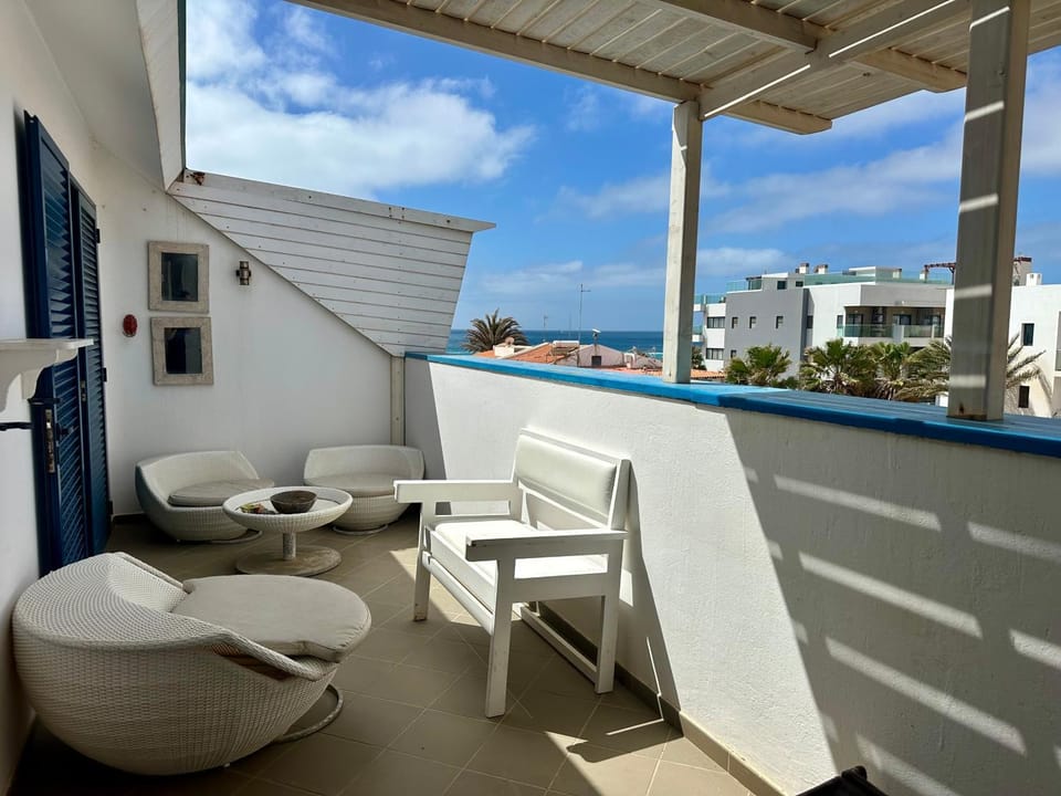 Leme Bedje Three bedroom - By Bobbywashere Apartment in Santa Maria