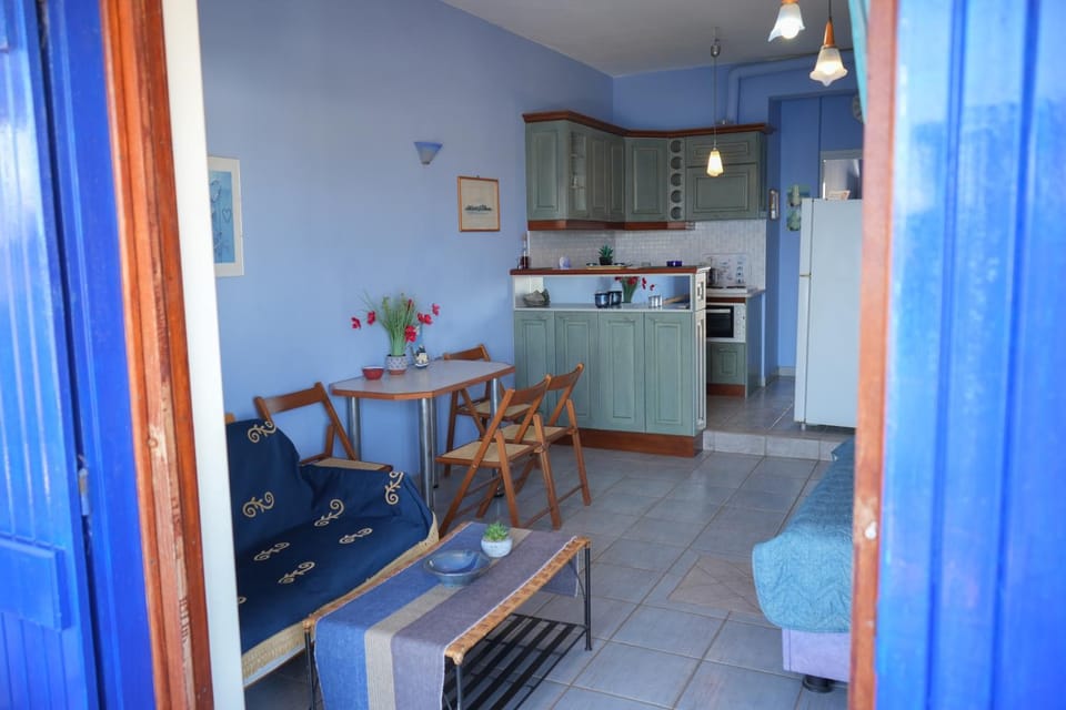 Varda apartments - Kythoikies holiday houses Apartment in Islands