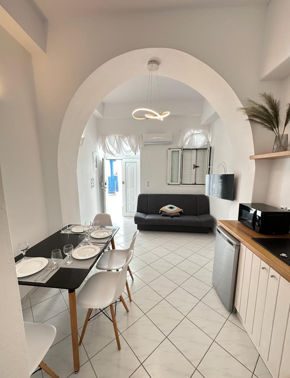 Living room, Seating area, Dining area