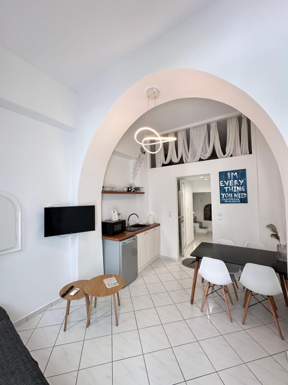 TV and multimedia, Living room, Dining area