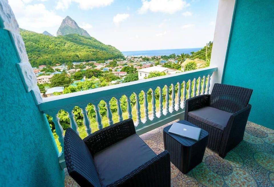 Sapphire Villa 4 - Pitons & Ocean Views + Beach Apartment in Caribbean