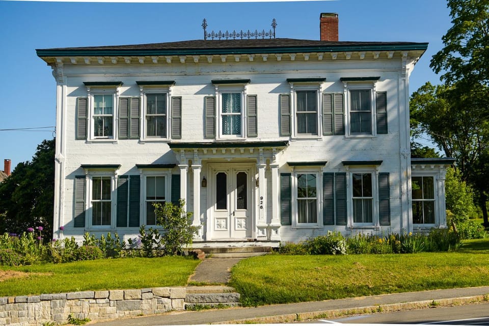 The Waldoboro Inn Room 5 Bed and Breakfast in Waldoboro