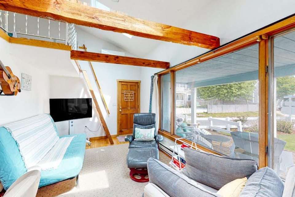 Riviera Sunset House in Chatham