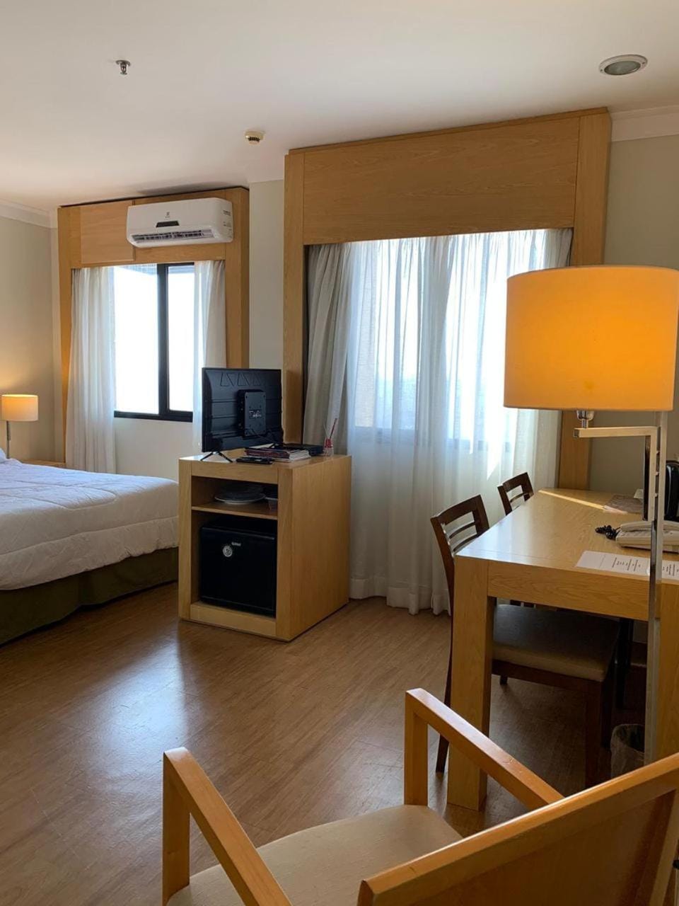 Communal lounge/ TV room, Bed, TV and multimedia, Photo of the whole room, Bedroom, hair dresser