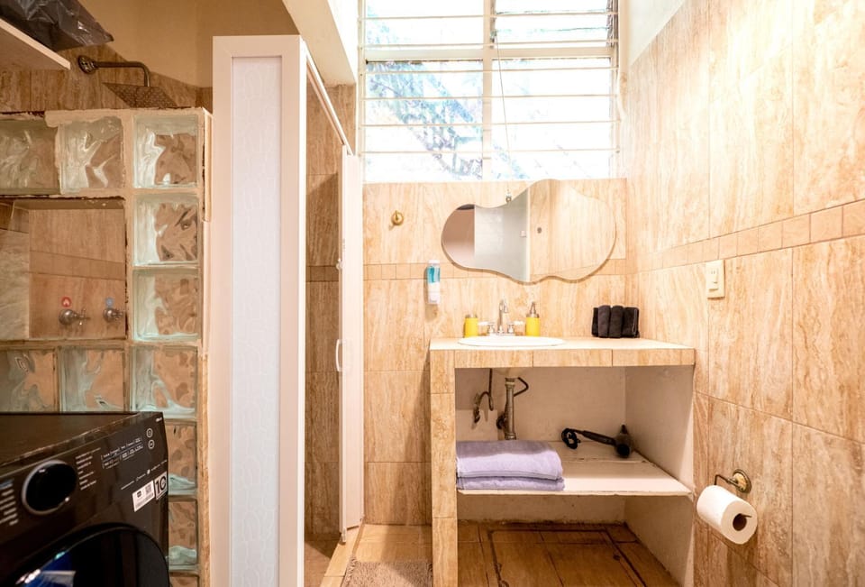 Loft en Roma Sur: Cama King Size Apartment in Mexico City